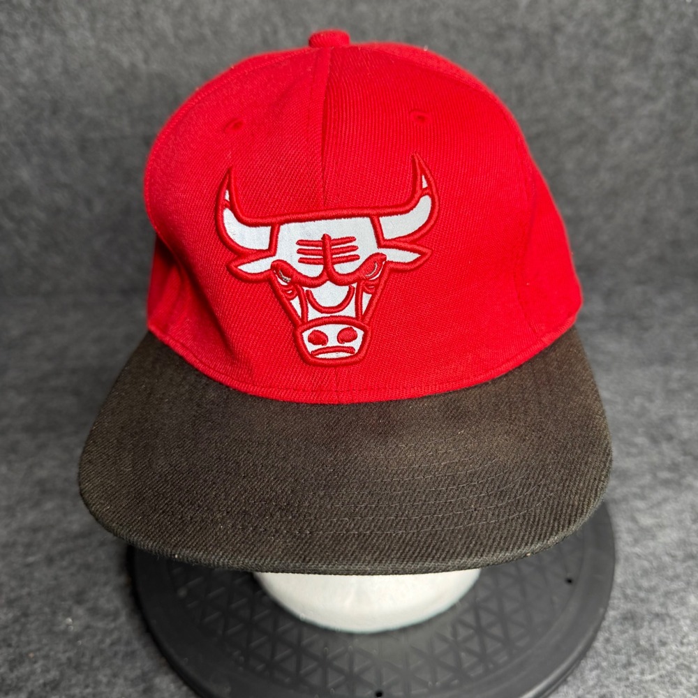Mitchell & Ness Chicago Bulls Snapback Hat Red Black NBA Basketball‎ Cap Mens